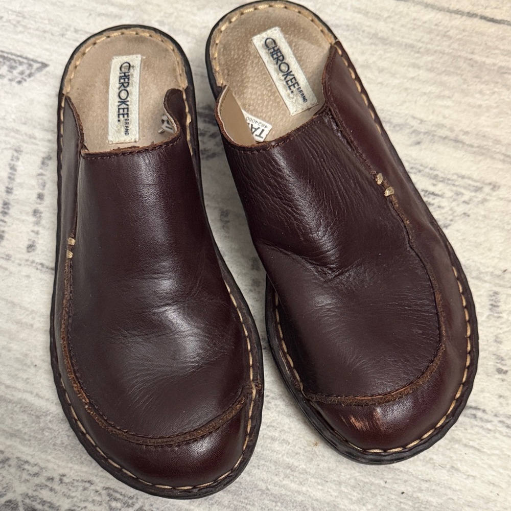 Cherokee Brown Leather Slip-On Clogs VINTAGE